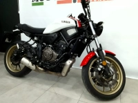 YAMAHA XSR700